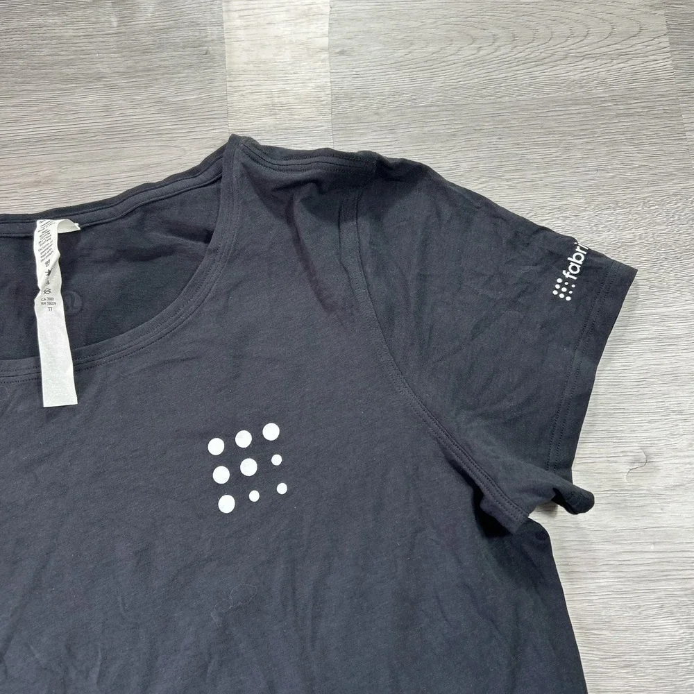 NEW Lululemon Shirt Womens 6 Black Round Neck Stretch Tee